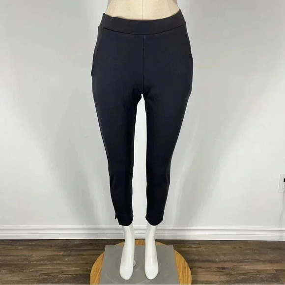 ❤️HUE  pull-up pants NWOT - Picture 1 of 12